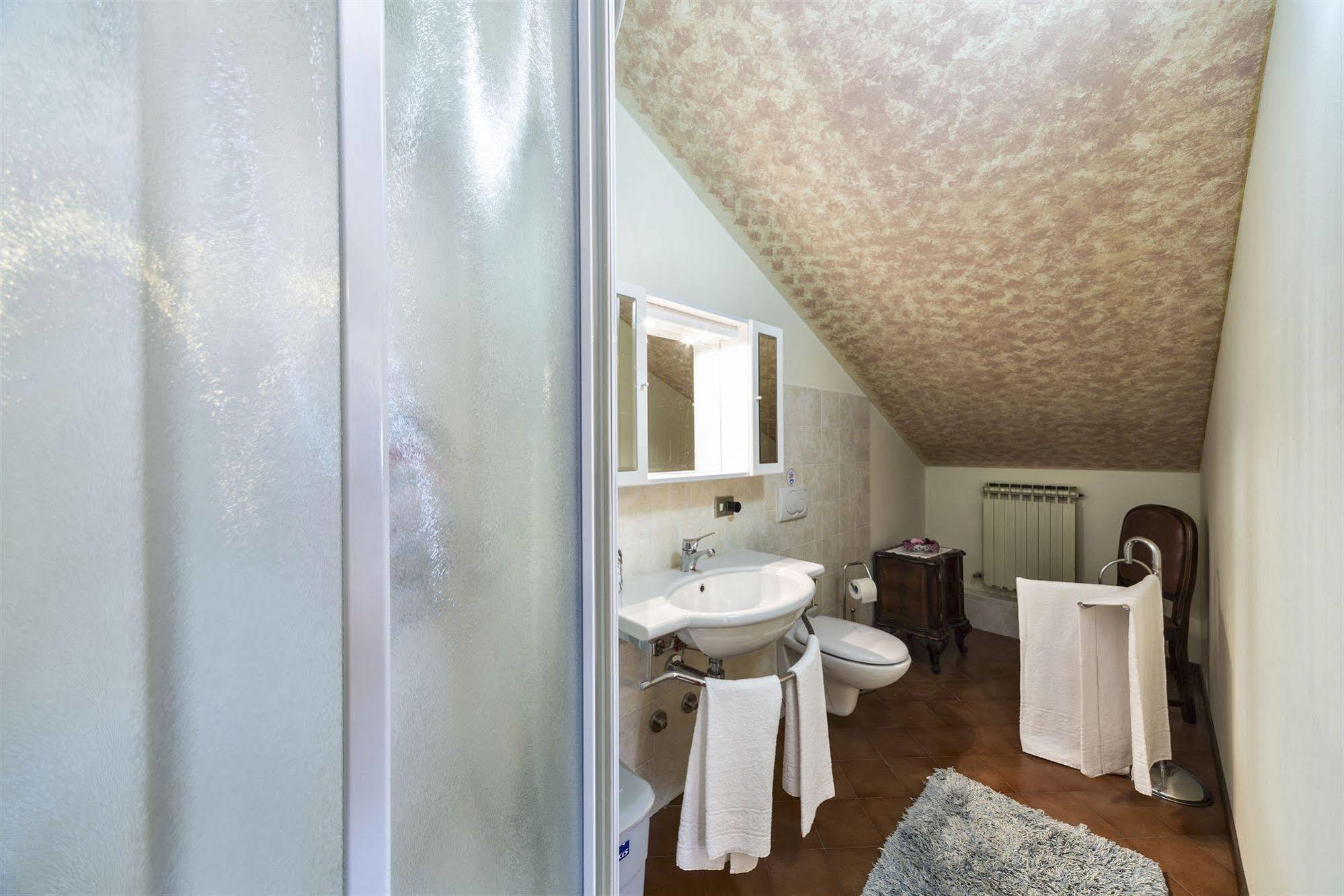 B&B - Foresteria - Frontelago Lake Como Mandello del Lario Luaran gambar